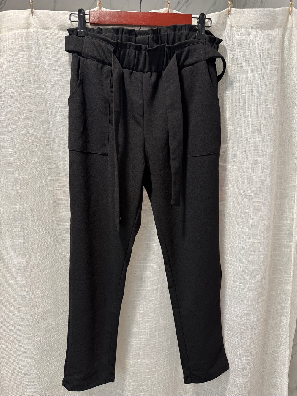 NWT Black stretchy paperbag pants